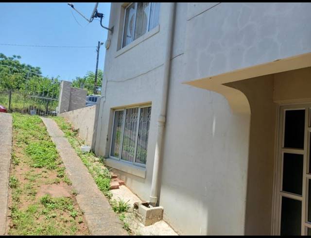 4 BEDROOM HOUSE FOR SALE IN MONTFORD